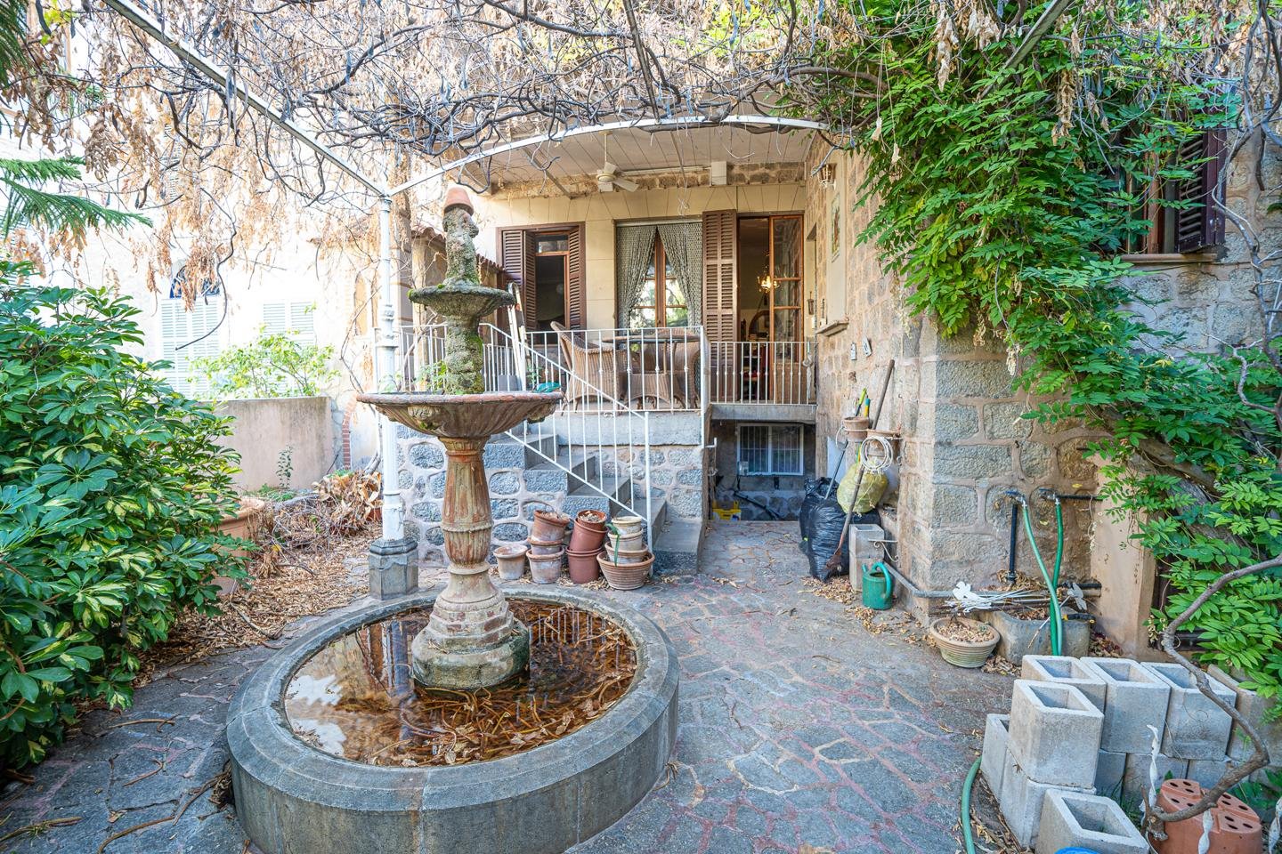 ENTRESUELO CON TERRAZA Y JARDIN EN SOLLER