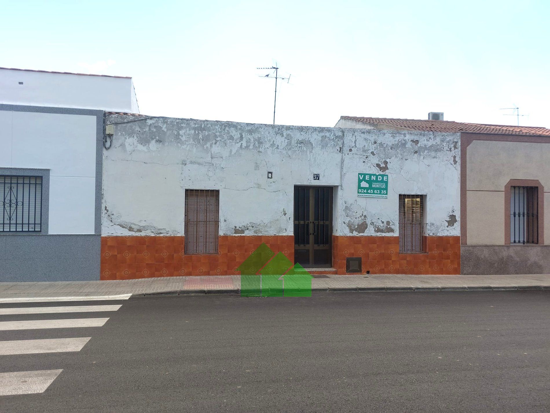 HOUSE in PUEBLA DE LA CALZADA