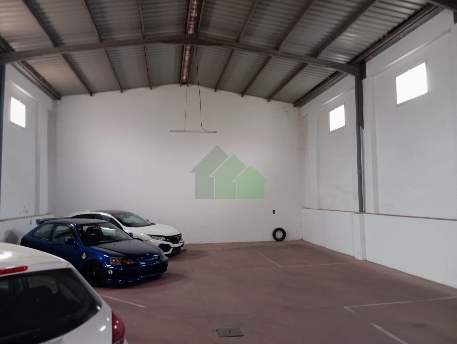 WAREHOUSE in PUEBLA DE LA CALZADA