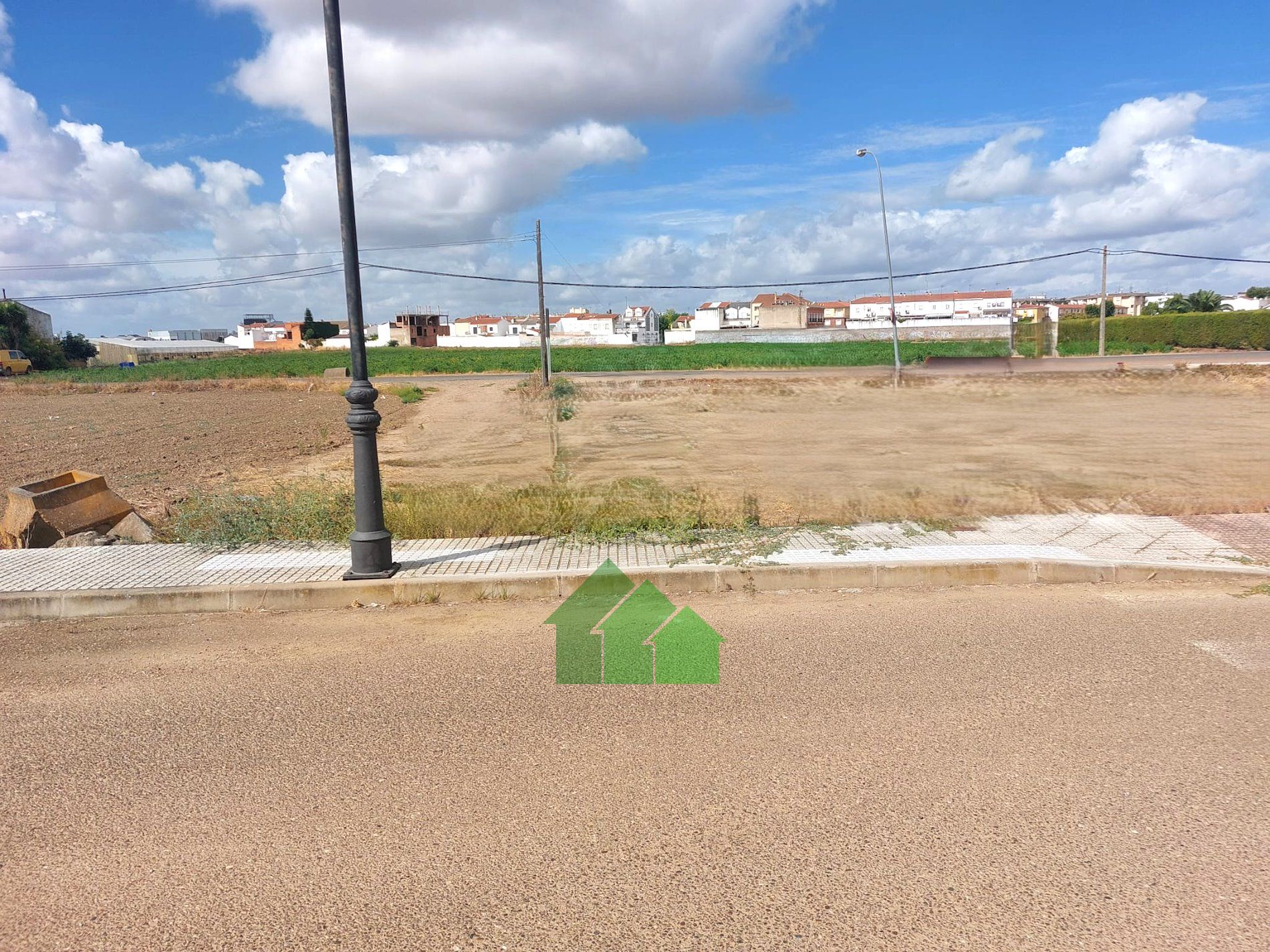 BUILDING PLOT in MONTIJO