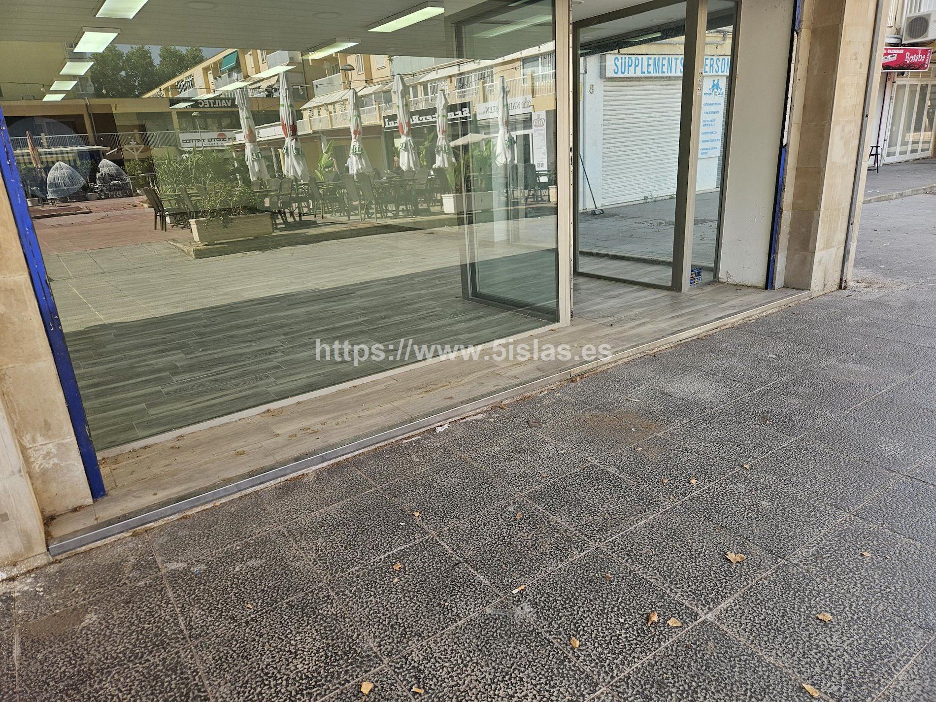 Magalluf,  amplio local en planta baja