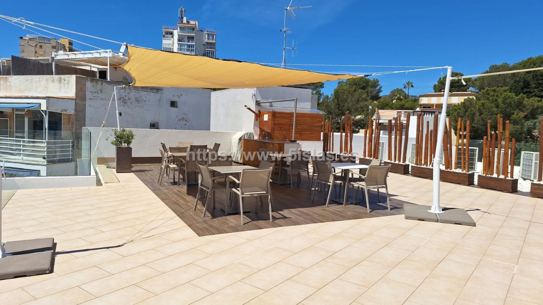 Palma Nova, apartamento con amplia terraza frente playa