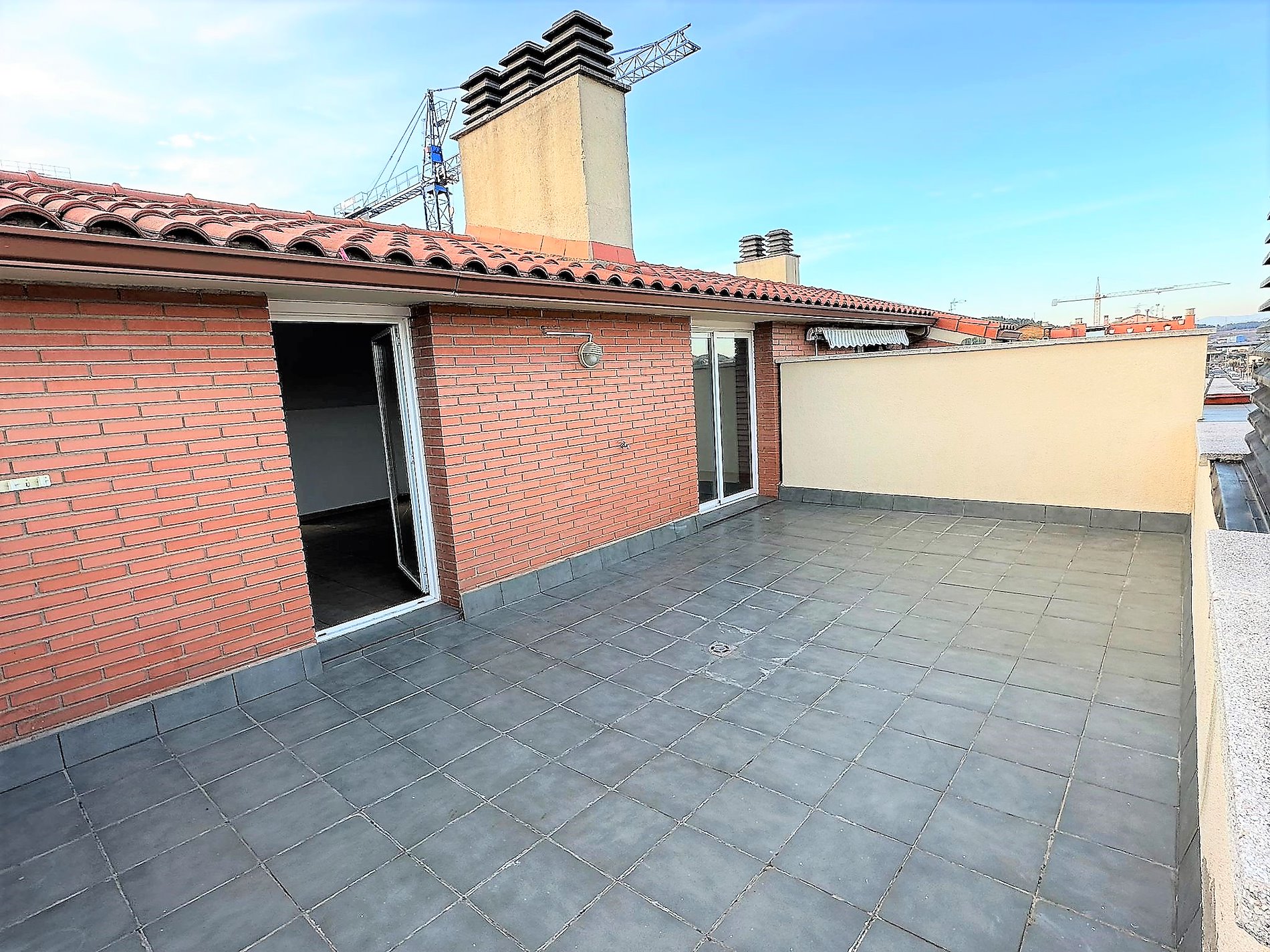 DUPLEX in PALLEJÀ
