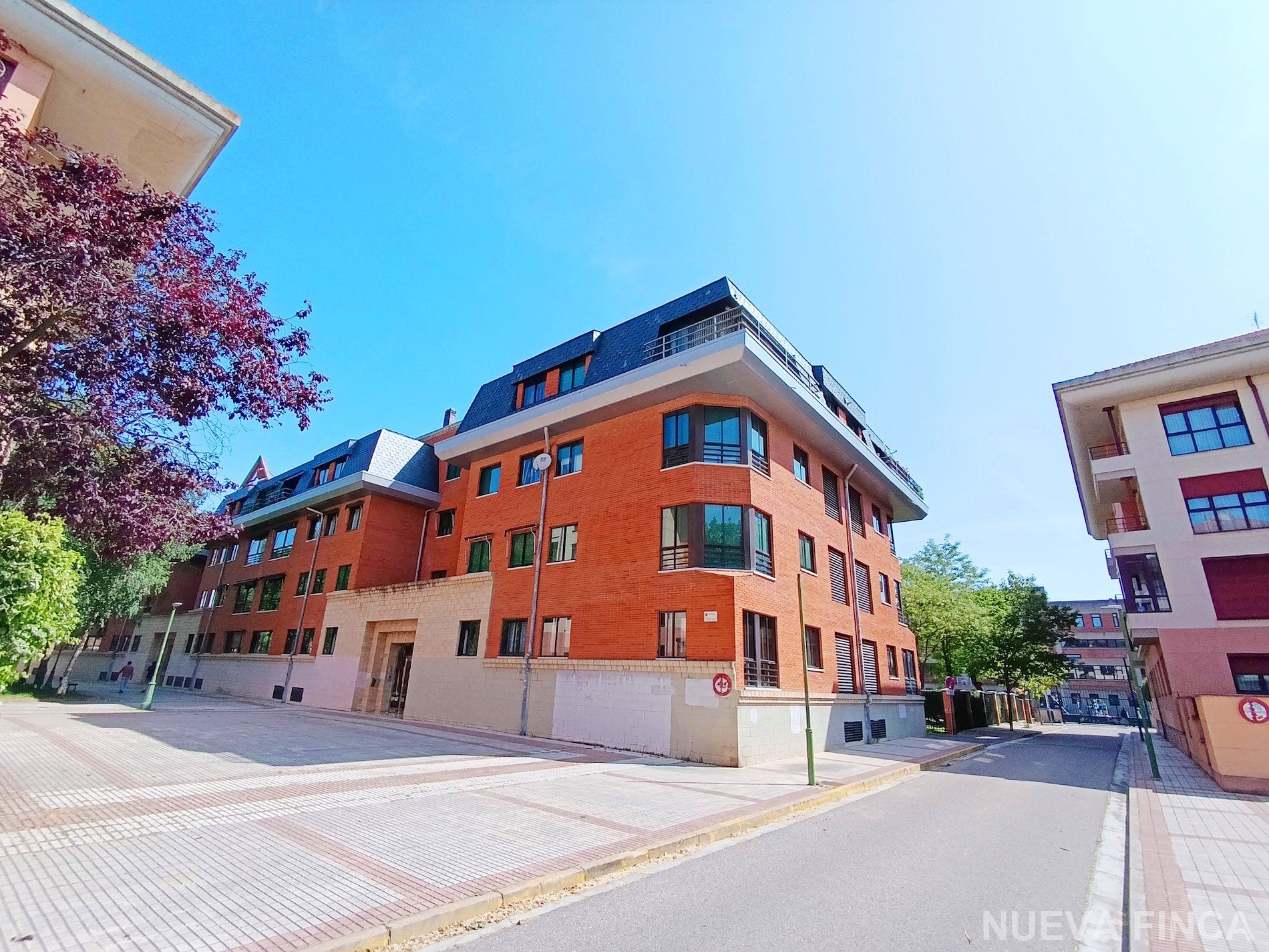 PISO / APARTAMENTO. BURGOS , Zona ALCAMPO