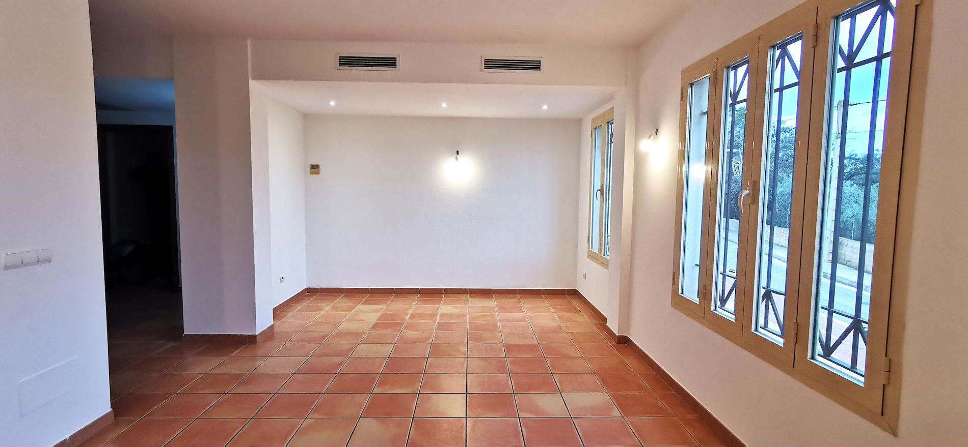 CHALET ADOSADO en PORTOL