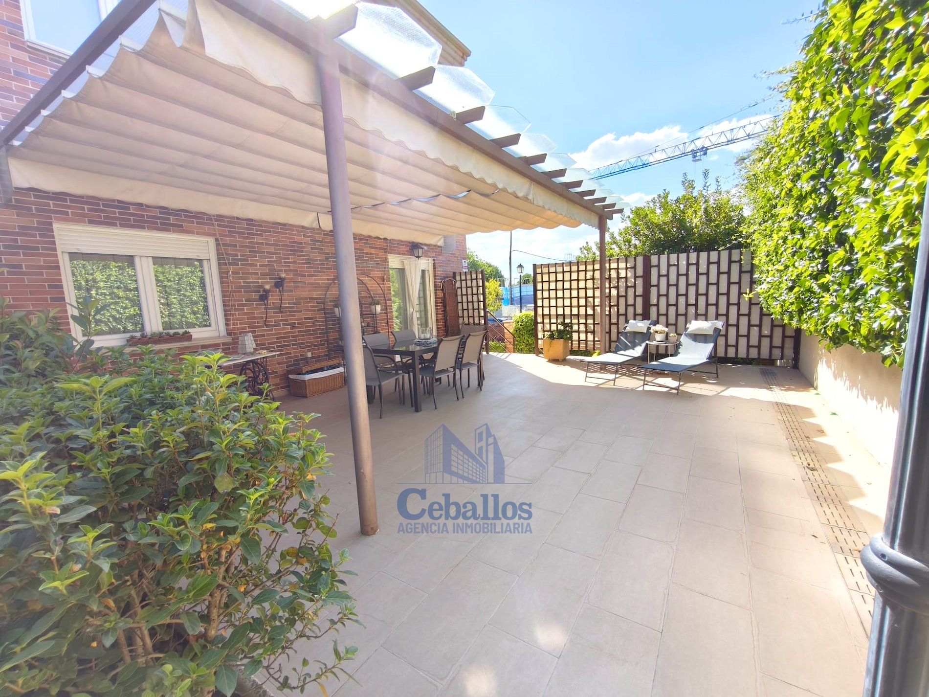 CHALET PAREADO en GUADALAJARA