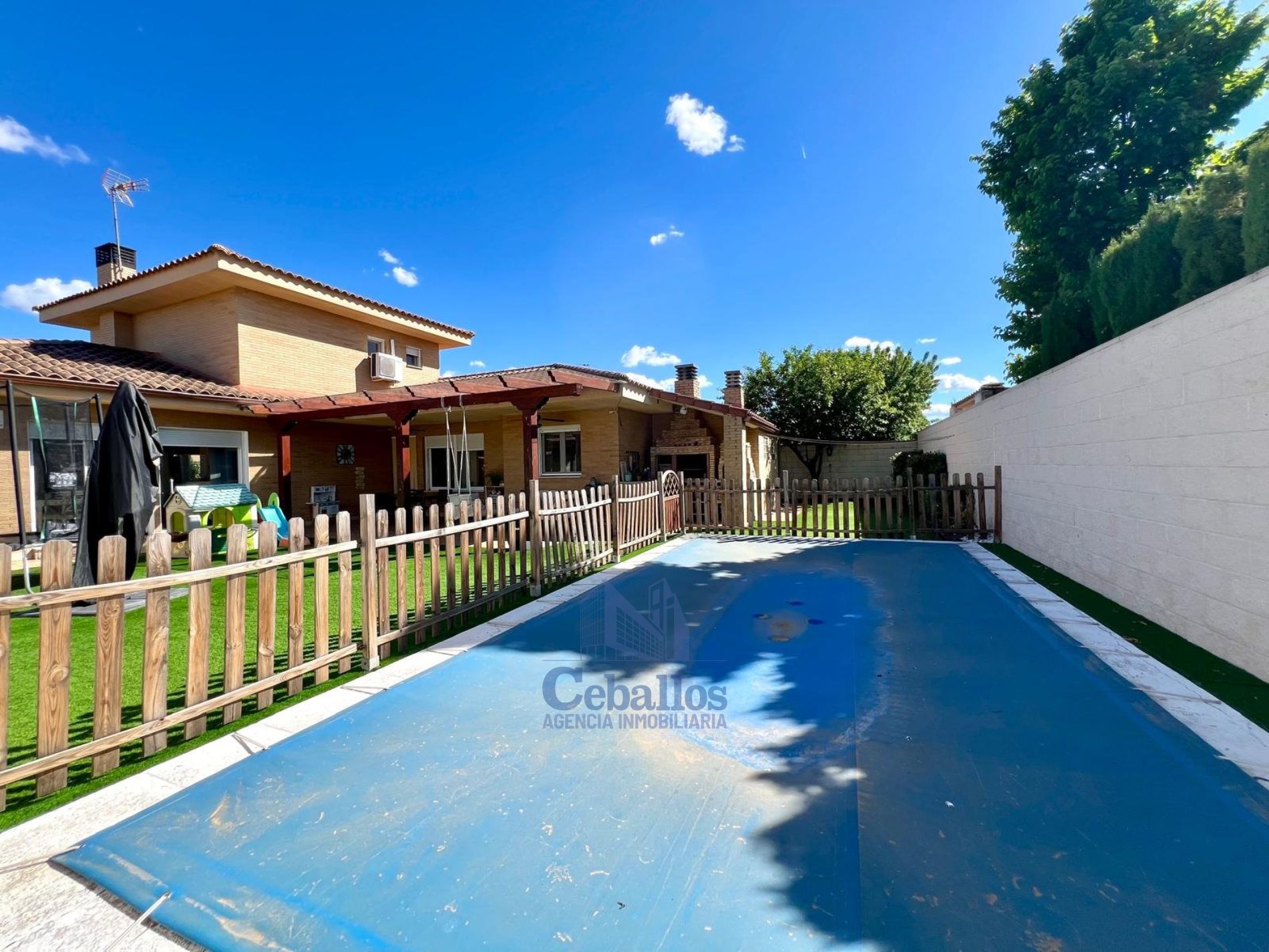 CHALET en CABANILLAS DEL CAMPO