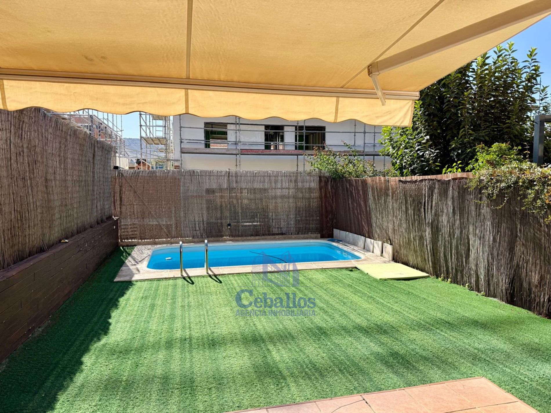 CHALET ADOSADO en GUADALAJARA