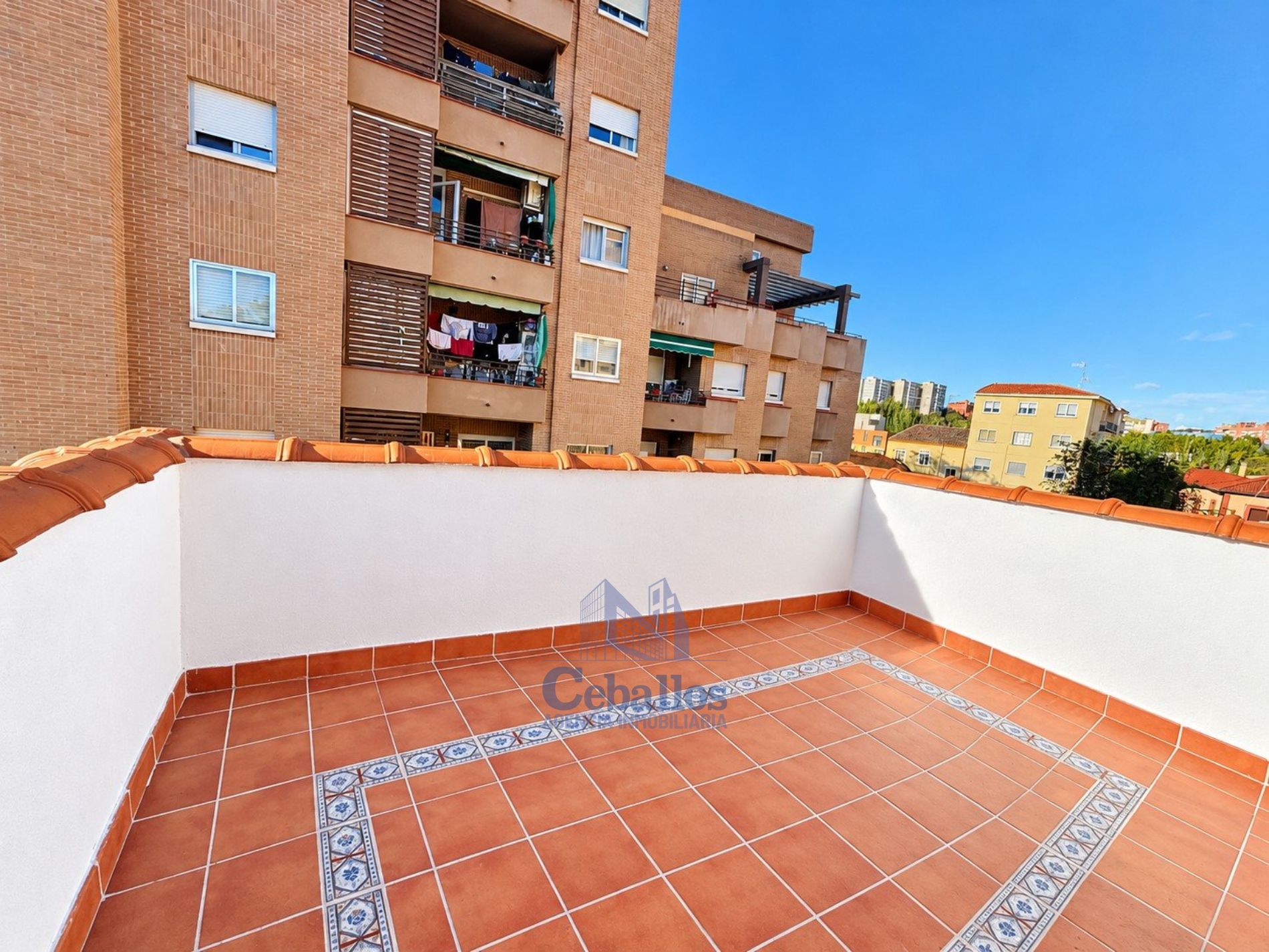 CHALET ADOSADO en GUADALAJARA
