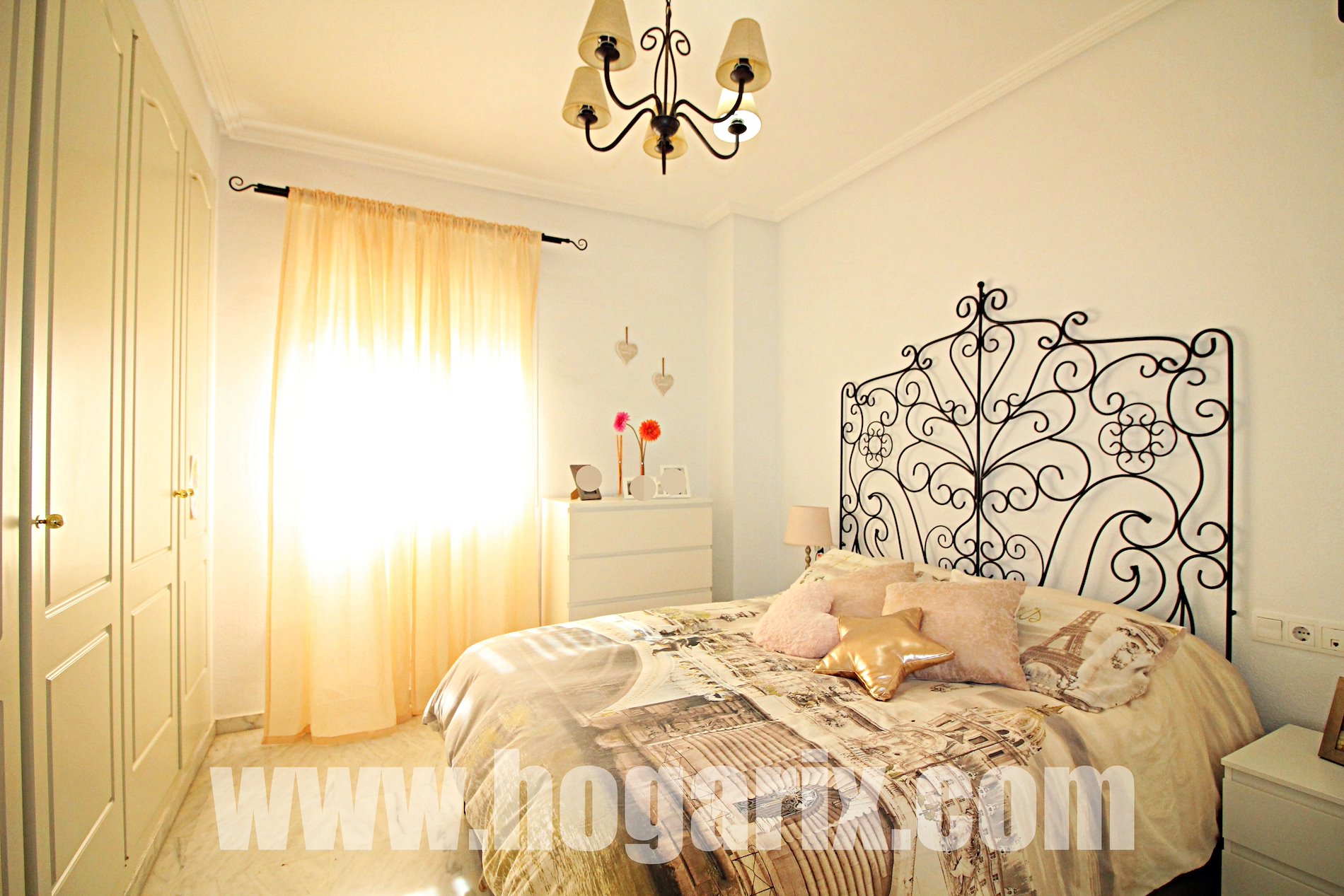 PISO / APARTAMENTO. HUELVA , area AVENIDA ANDALUCIA