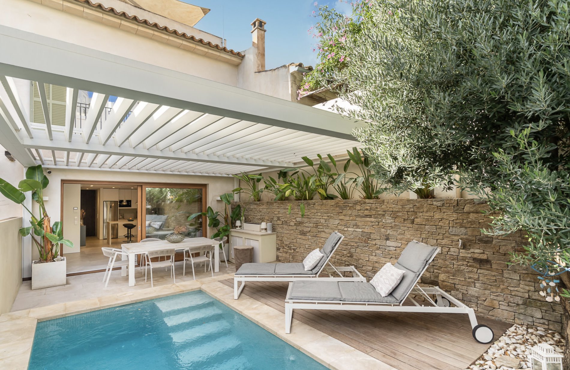 ADOSADO CON PISCINA Y TERRAZA EN SON ESPAÑOLET