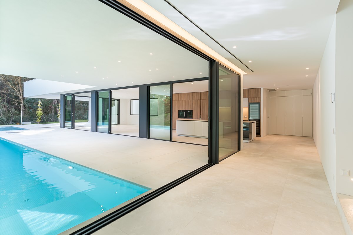 IMPRESIONANTE VILLA A ESTRENAR EN SON VIDA