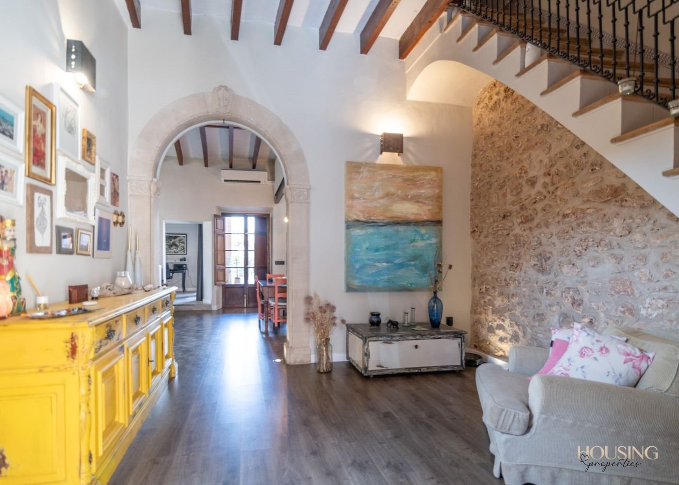 CASA DE PUEBLO. CAMPOS 