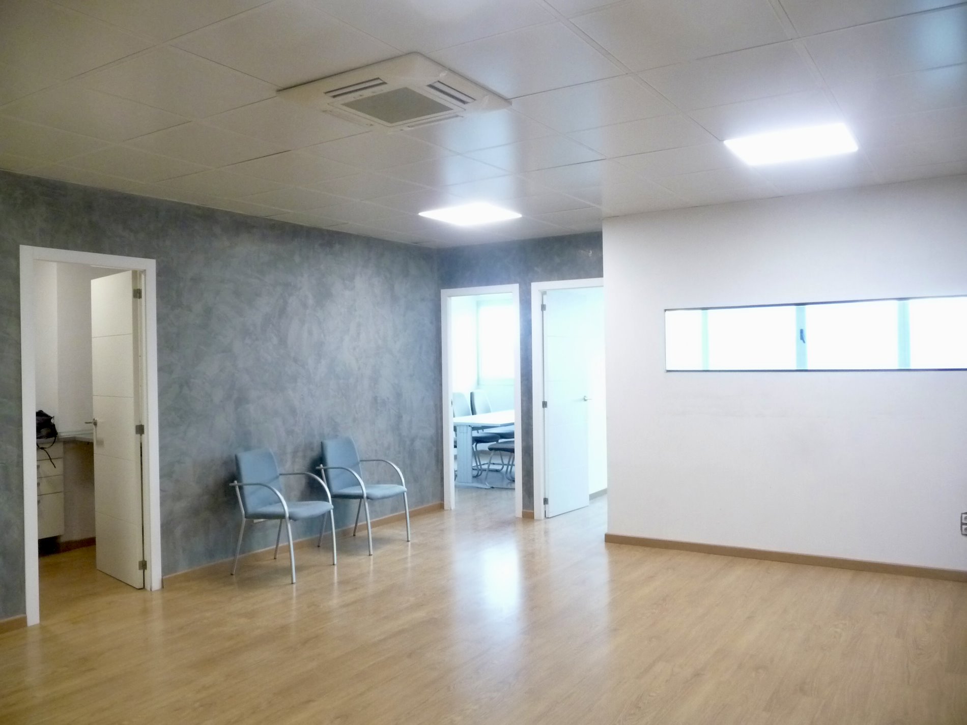 ¡¡FANTÁSTICA OFICINA EN EL POLÍGONO DE SON VALENTÍ!! 