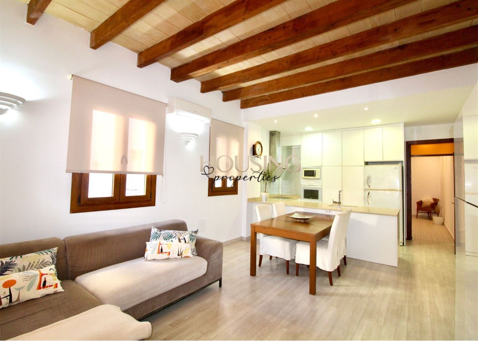 BEAUTIFUL APARTMENT WITH GREAT PERSONALITY IN ARXIDUC/BONS AIRES AREA