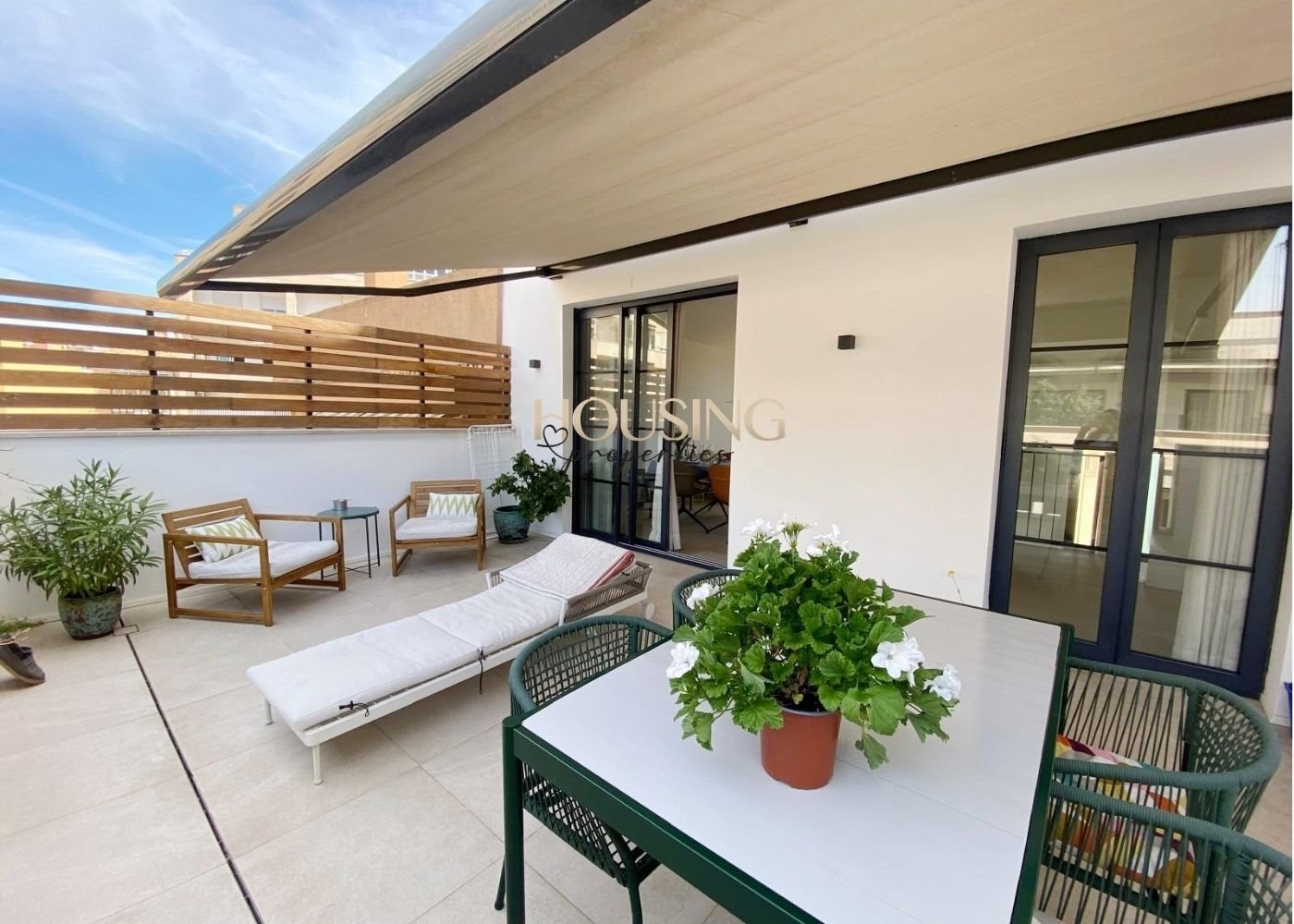 PRECIOSO ÁTICO DÚPLEX DE RECIENTE CONSTRUCCIÓN EN SANTA CATALINA.