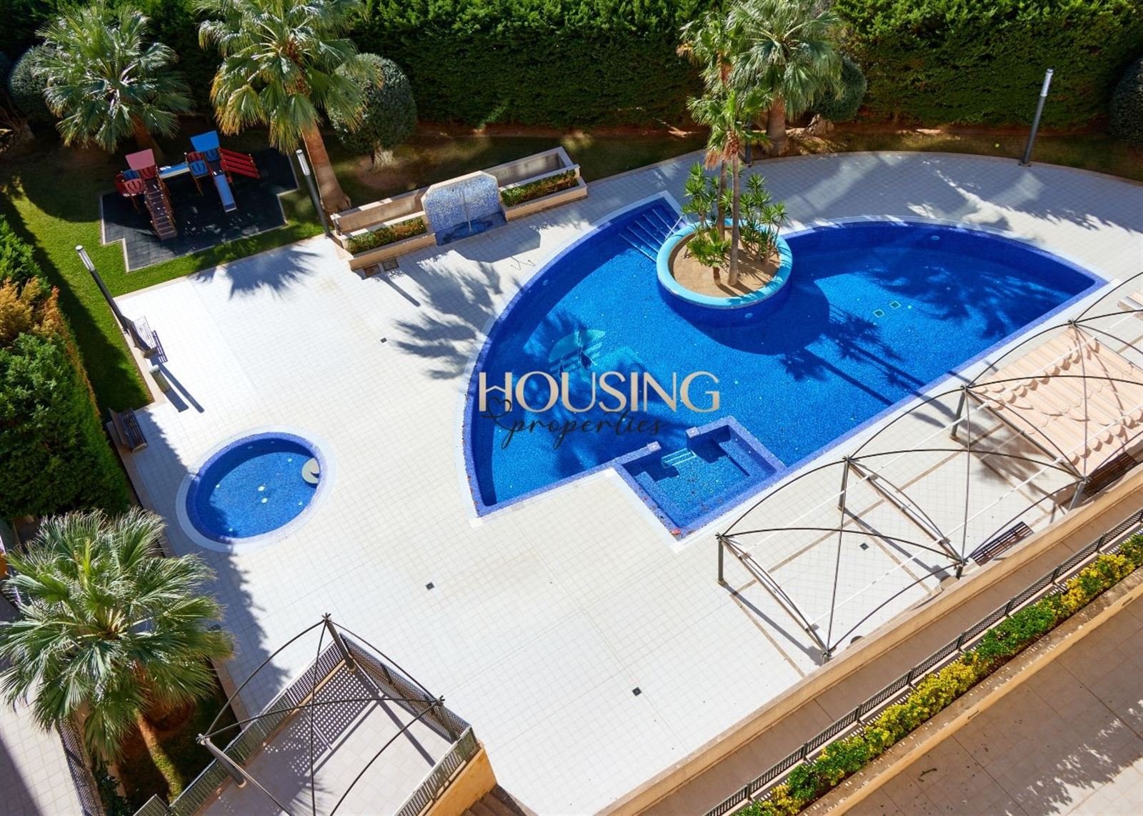 ATICO CON ESPECTACULAR TERRAZA Y VISTAS
