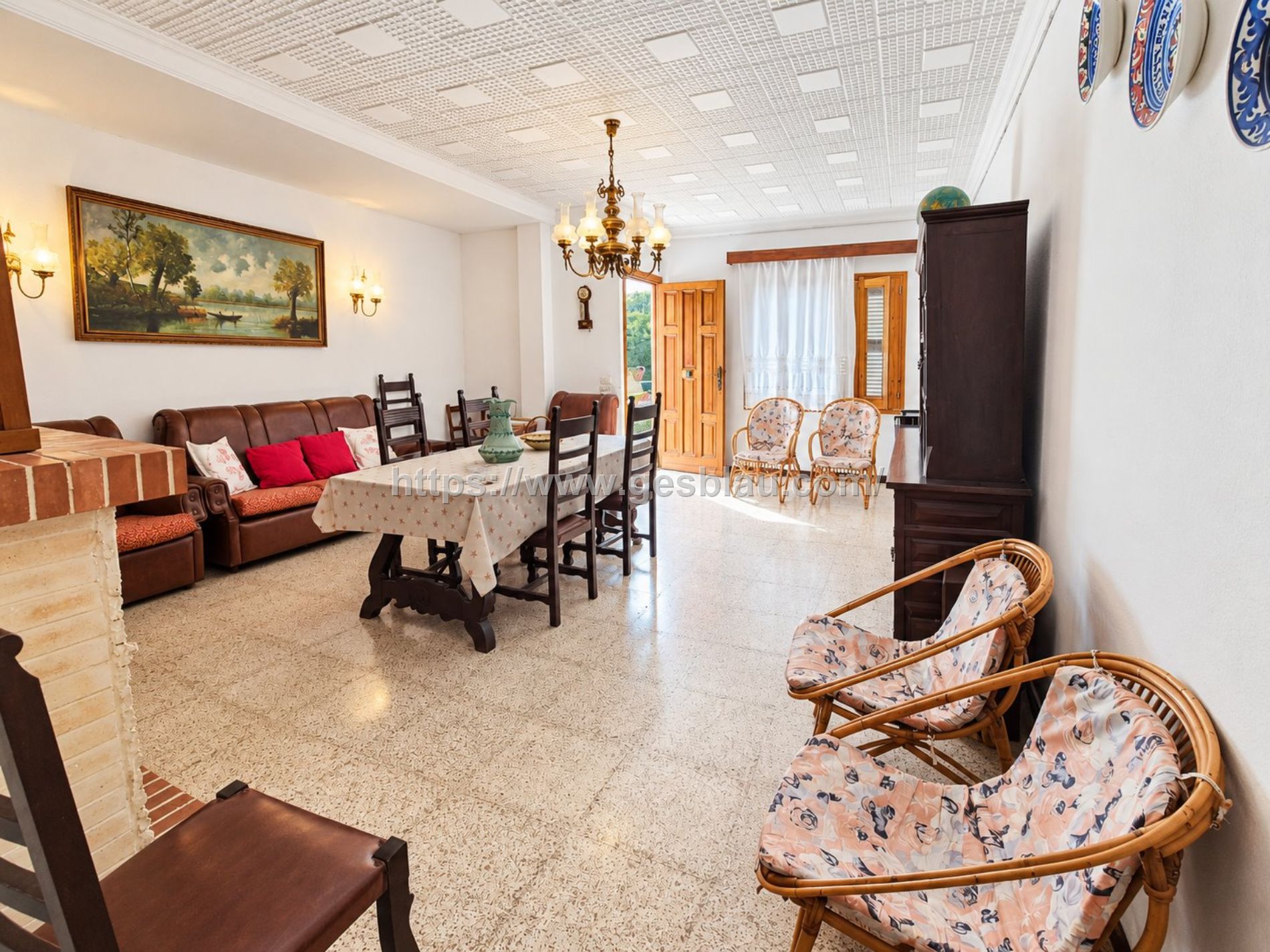 🏡 Casa en venta en Can Picafort – a solo 290 metros de la playa 🌊🚗 Con garaje propio y dos terrazas – ¡cerca del mar!