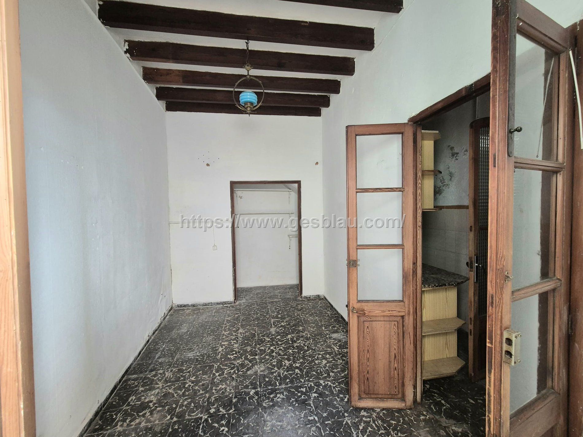 Piso (planta baja) No hipotecable