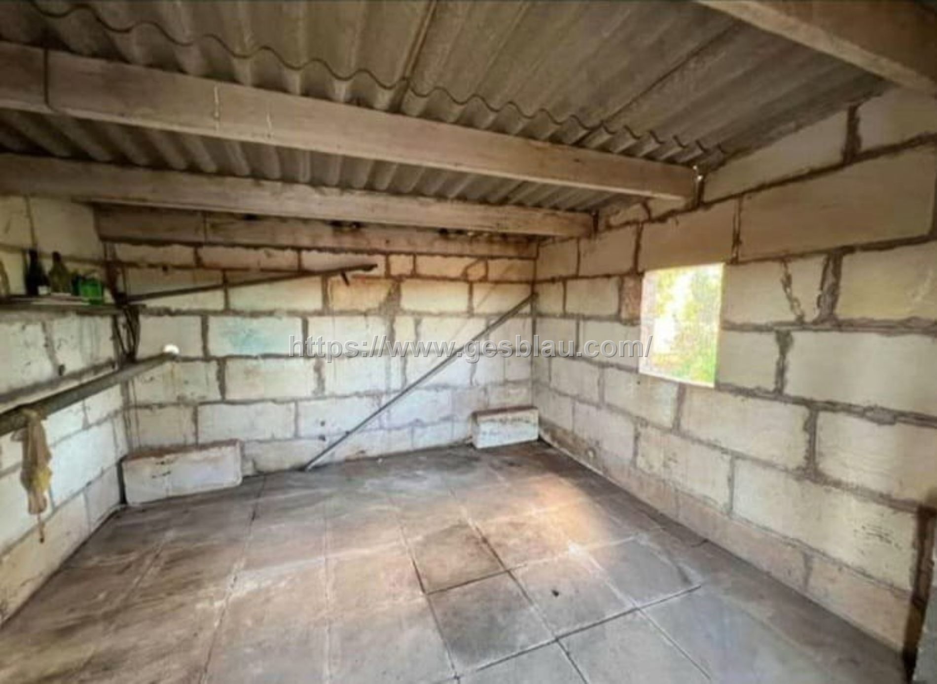 Caseta con agua y electricidad a reformar de 33 m2 en LLubí