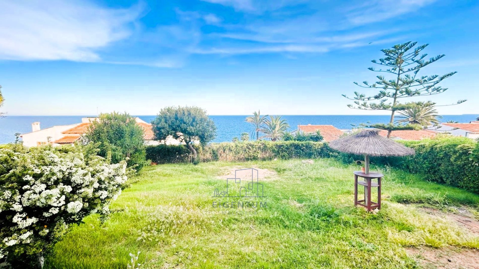 ADOSADO EN ALQUILER CON VISTAS AL MAR 