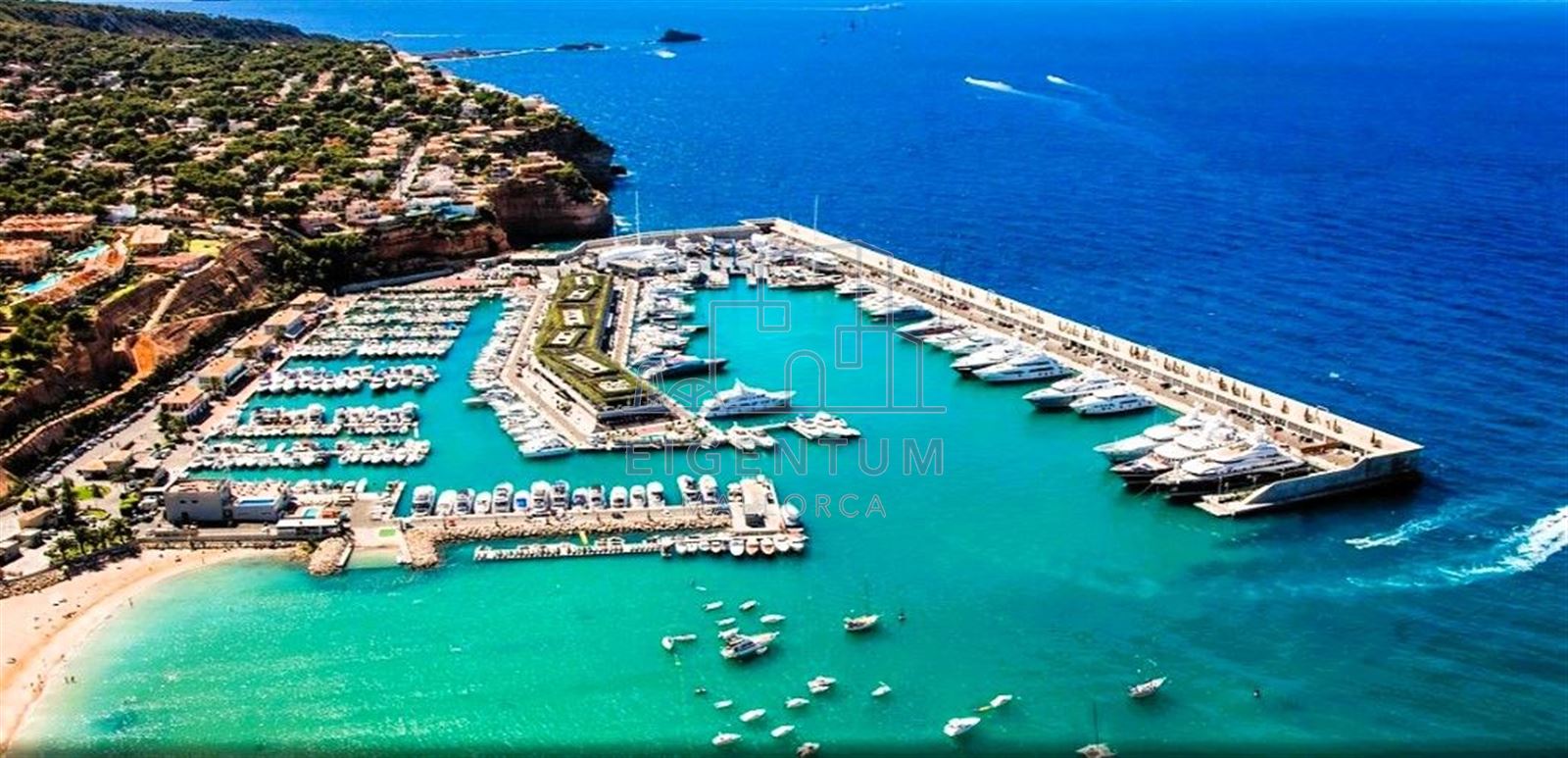 EXCLUSIVA VILLA DE LUJO  EN 1º LINEA DE MAR