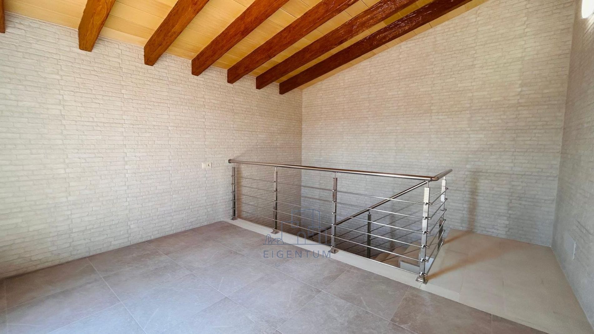 🏠 Alquiler: Primer Piso Exterior en Sant Joan, Mallorca – ¡A Estrenar y Todo Nuevo!