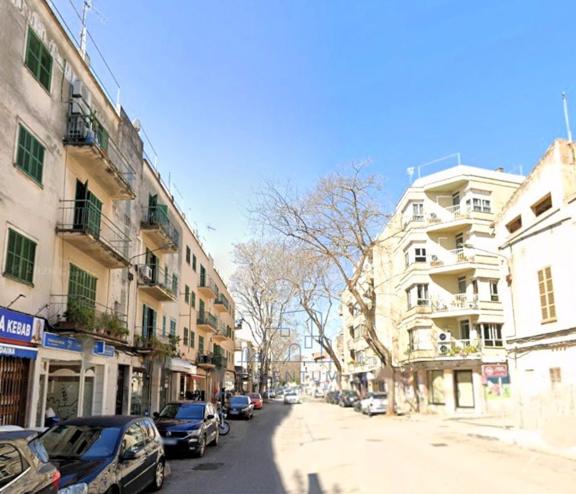 PRIMER PISODE 1120 m2  CON TRES HABITACIONES EN EL CENTRO DE MANACOR 