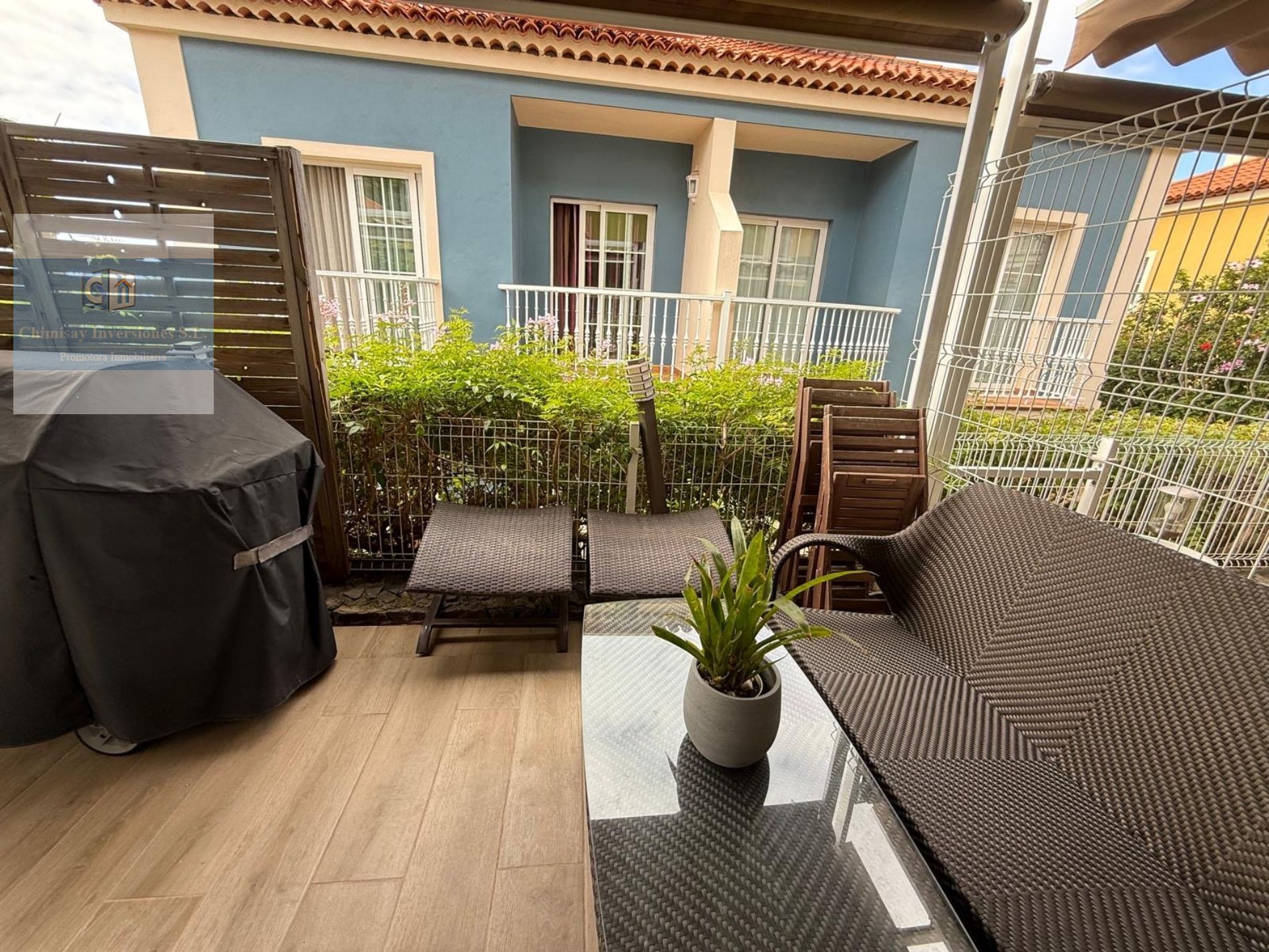 CHALET PAREADO en SANTA URSULA