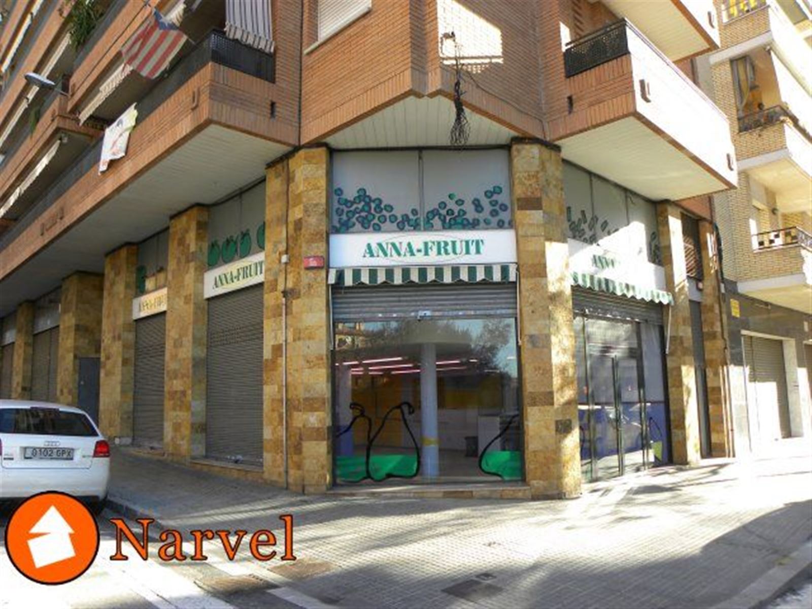 LOCAL ESQUINERO APTO PARA COMERCIO