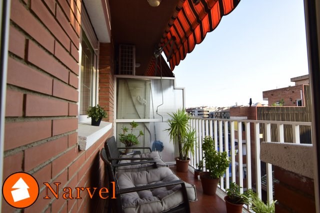 MAGNÍFICO PISO  DE 78 M2 EN ZONA CORDELLES CON PISCINA COMUNITARIA.